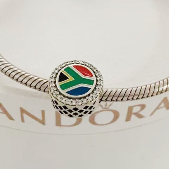 Pandora South Africa Flag Charm Exclusive Charm S925 Sterling Silver Jewelry - Picture 1 of 3
